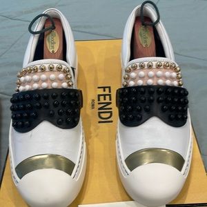 Like new Fendi Fendi Karl Lagerfeld Women's Leather Sneakers/Slip on Shoes 38
